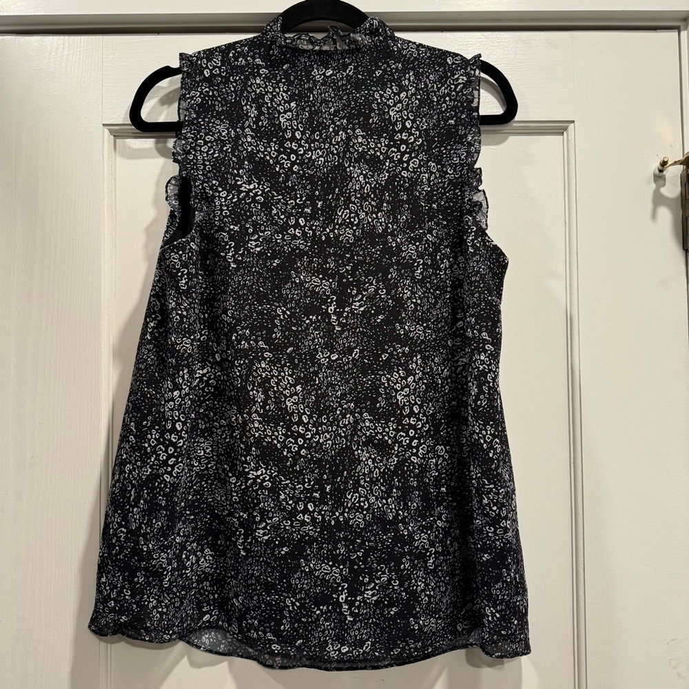 Haute Hippie‎ black and white split neck animal print tunic top Medium career - Picture 3 of 10